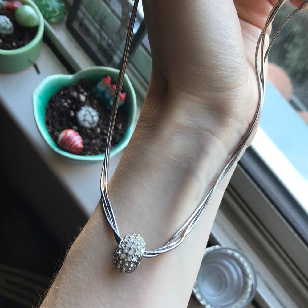 GIFTED Lia Sophia Triple Snake Chain - Picture 1 of 8